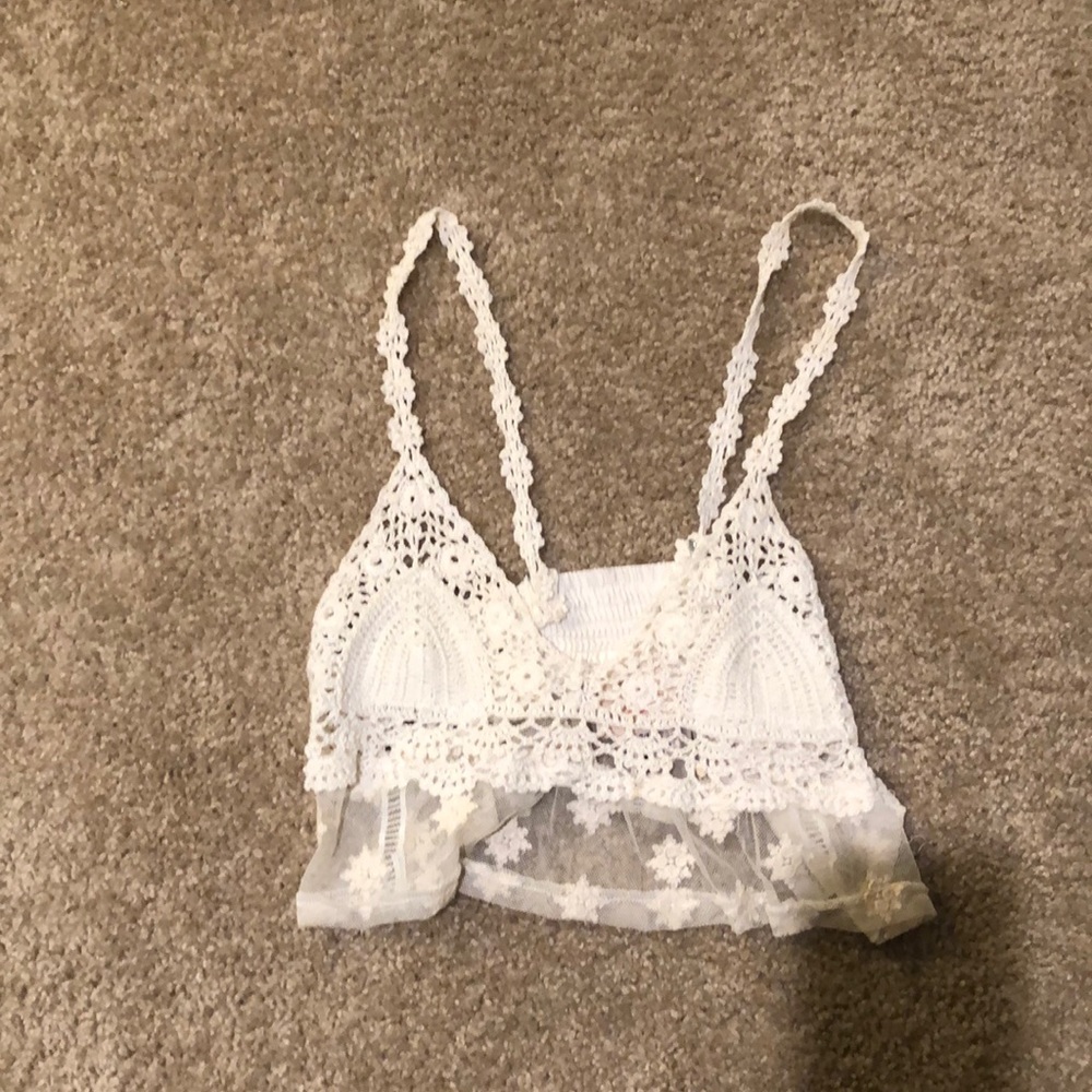 Crop top with lots of detail